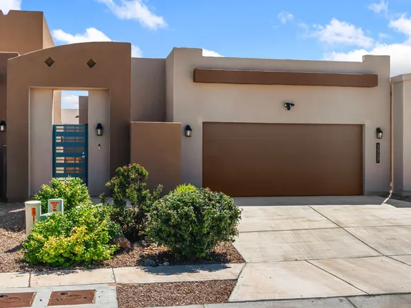 1517 Tierra Verde Loop NW, Los Lunas, NM 87031