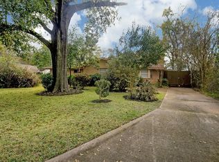 4423 Randwick Dr, Houston, TX 77092