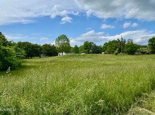 Meadowcrest Ln, Dandridge, TN 37725