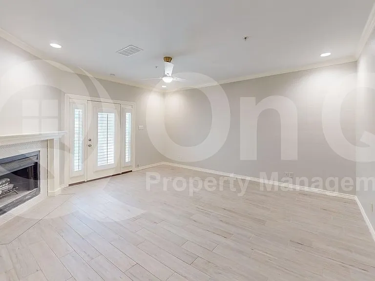 6000 Auburndale Ave #C — Photo 3