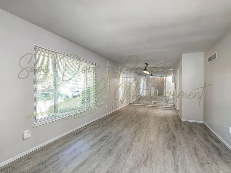 11913 Sycamore Ave — Photo 12