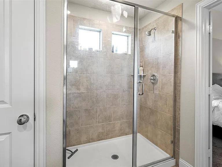 1229 Carinna Dr — Photo 14