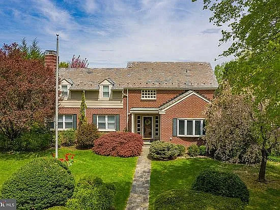 93 Grandview Blvd photo 1