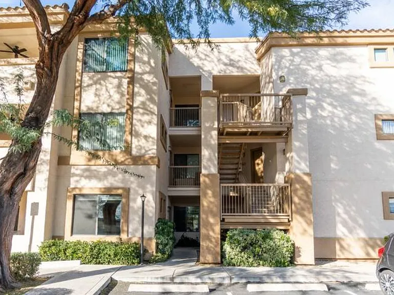 2550 E River Rd #13102 — Photo 16