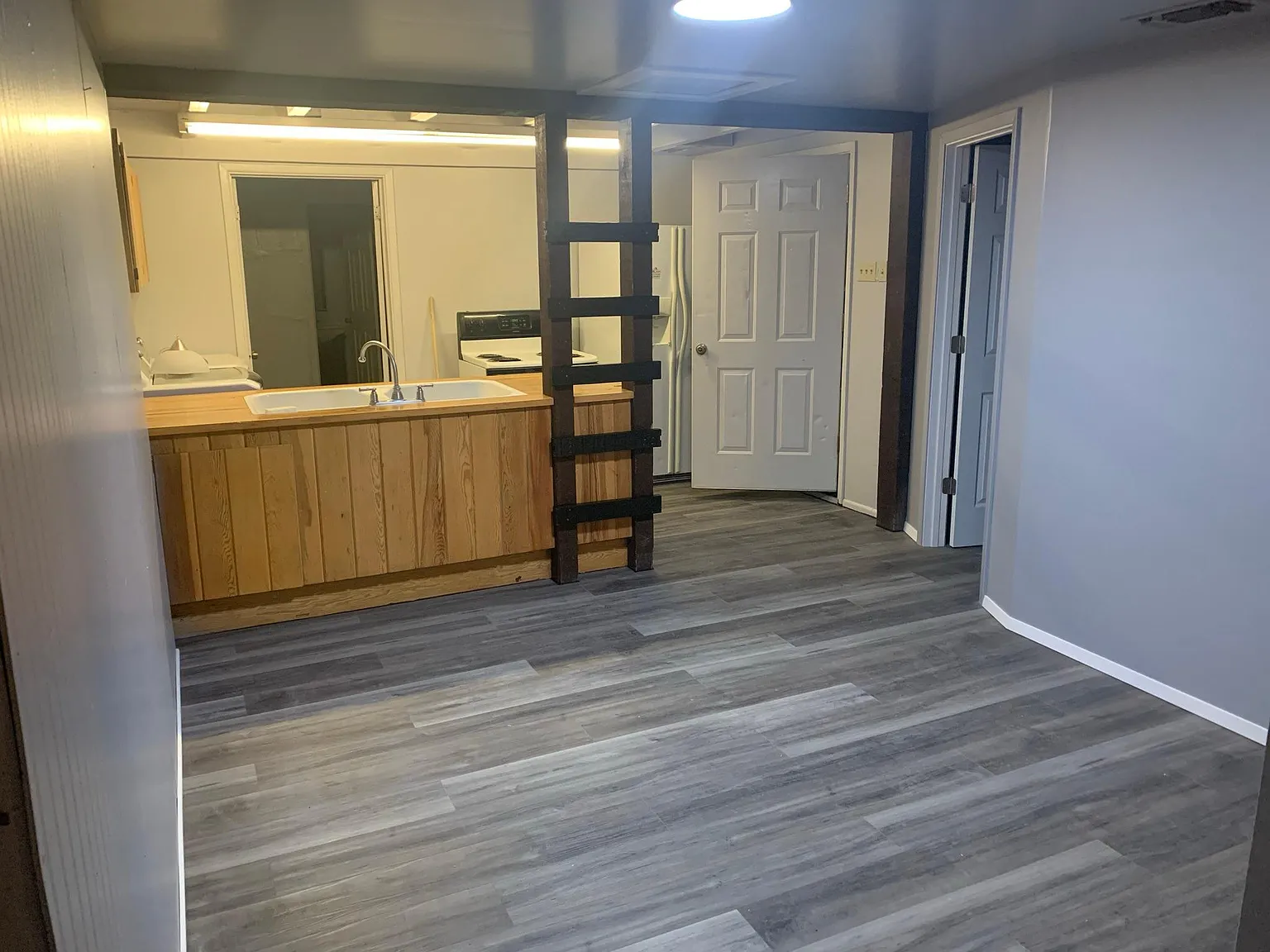 1523 N Alleghaney Ave — Photo 1