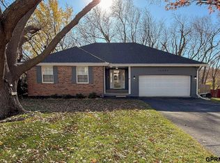 16009 Wood Dr, Omaha, NE 68130