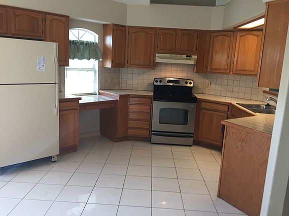3rd image of 22320 Southshore Dr