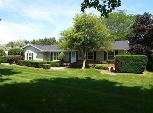 10406 N Council Hills Dr, Mequon, WI 53097