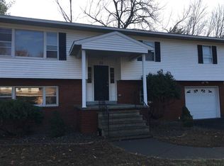 25 Delafield Dr, Albany, NY 12205