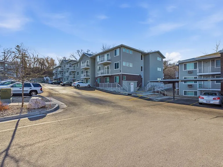 Greenhill at Riverdale — Photo 23