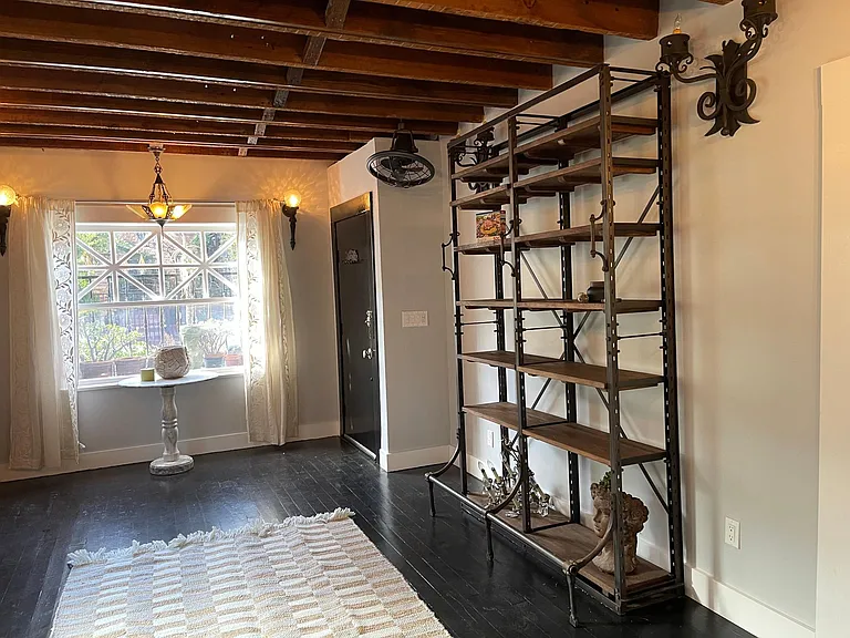 20 Westminster Ave #3 — Photo 8