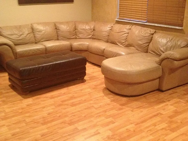 Large Family Room 22ft x 13ft