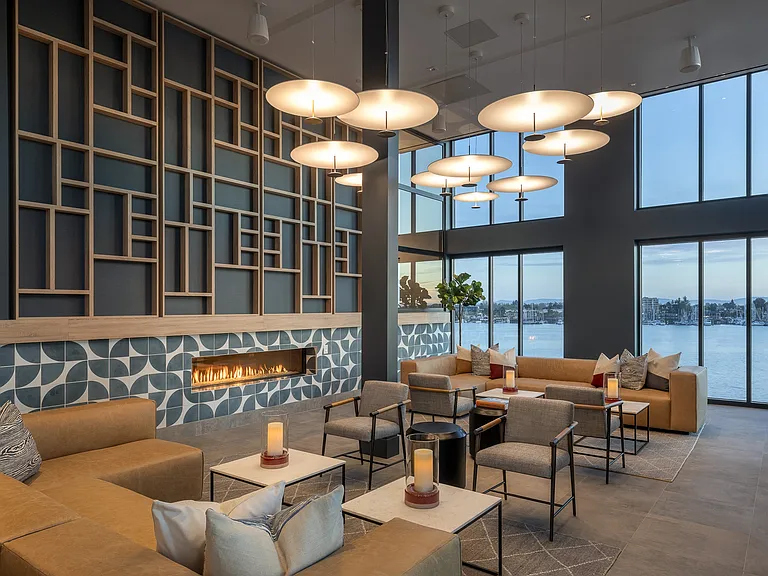 Portico Waterfront — Photo 8