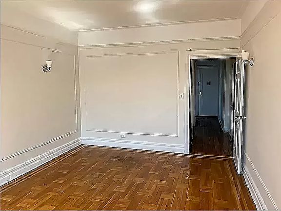 5th image of 3105 Decatur Ave APT 33C