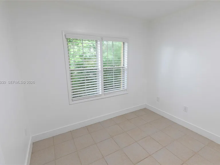 3445 Franklin Ave #A — Photo 5