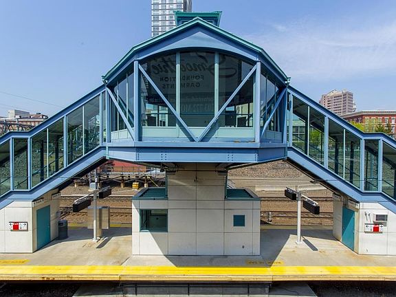 2nd image of 214 State St #55bjcrkg0