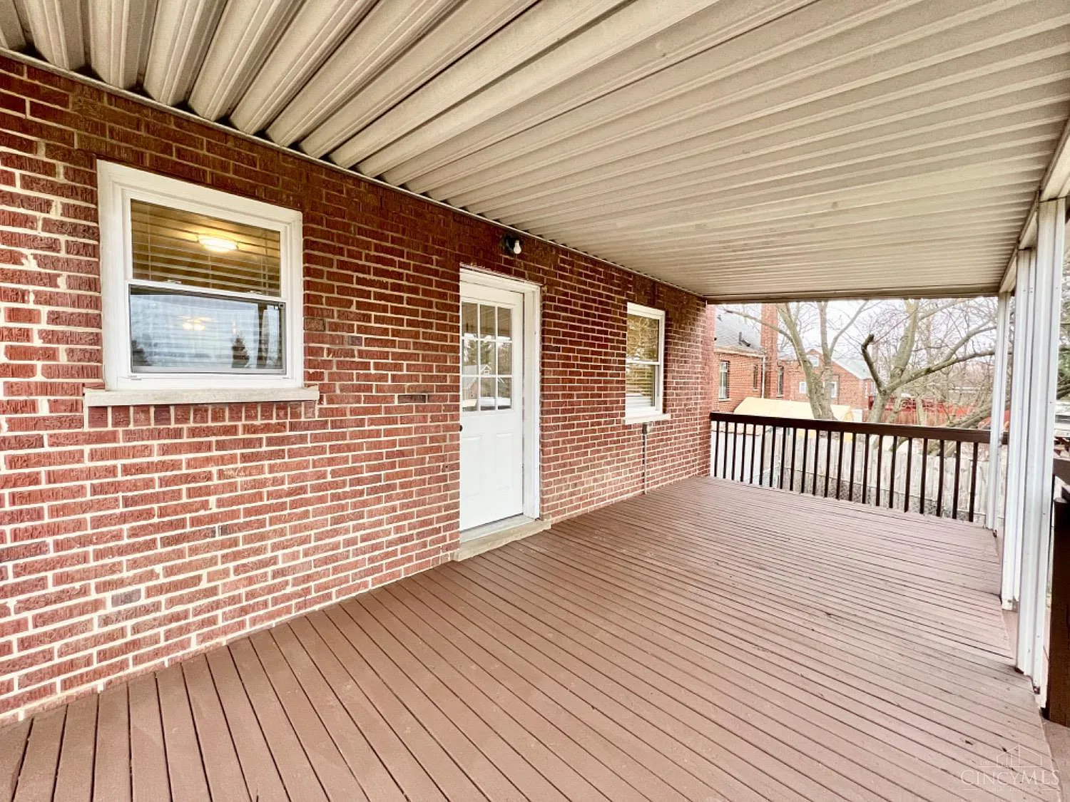 3 bed, 1.0 bath, 930 sqft, $1,445 — Photo 4