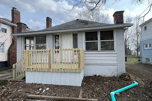 798 Clifford Ave Photo 1