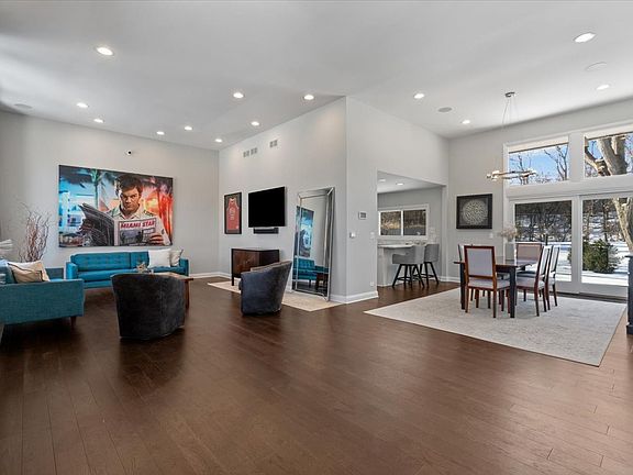 2nd image of 242 Aspen Ln