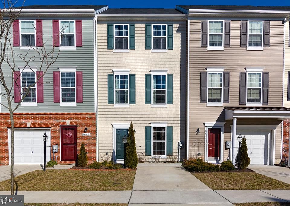 1st image of 20914 Brunswick Ln