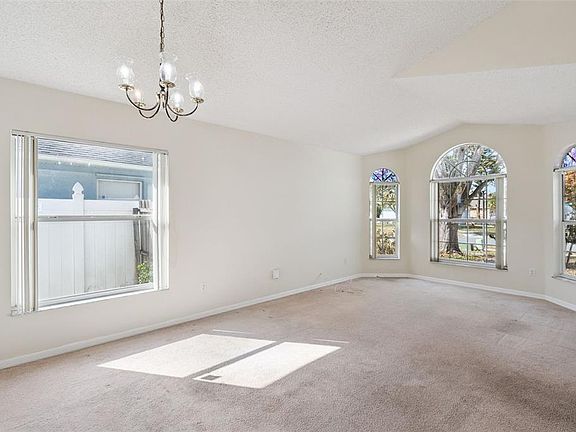 4th image of 1942 Monkton Rd