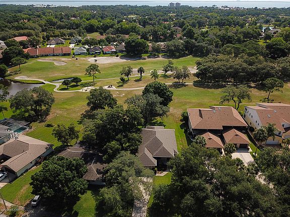 3rd image of 3645 Sawgrass Dr
