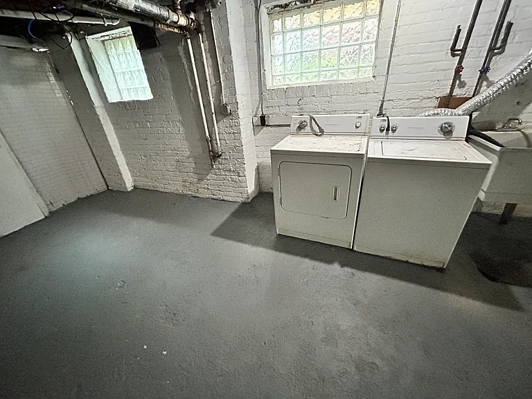 9102 Parkgate Ave — Photo 12