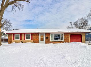 621 Sienna Dr, Schaumburg, IL 60193