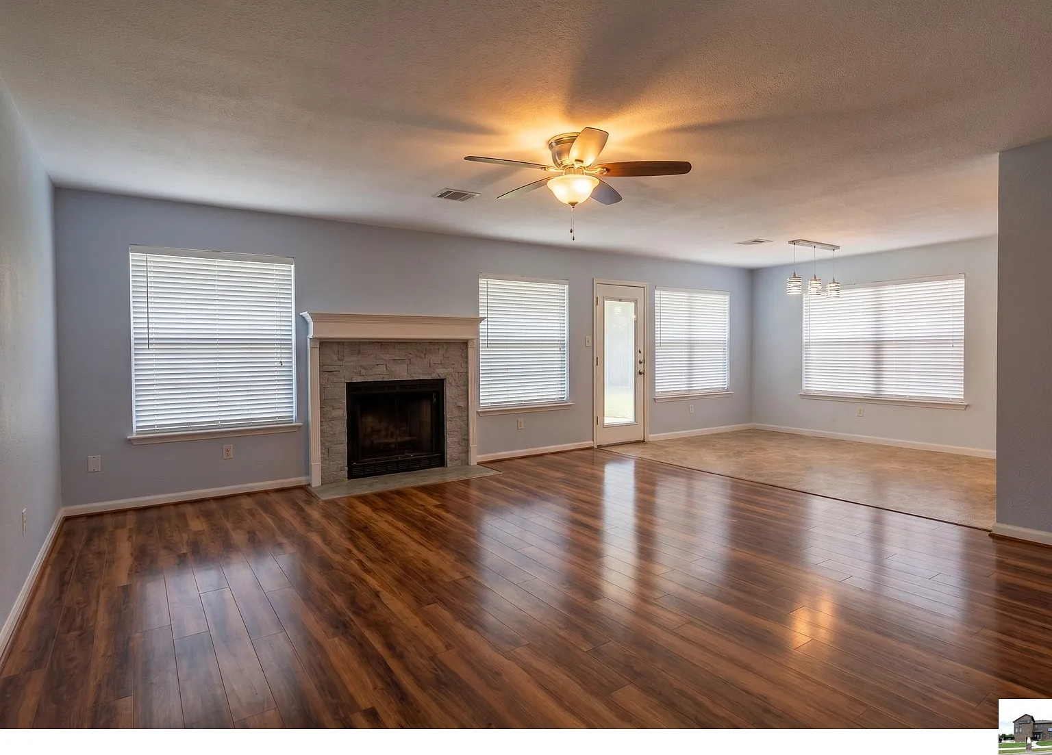4 bed, 2.5 bath, 2565 sqft, $1,900 — Photo 2