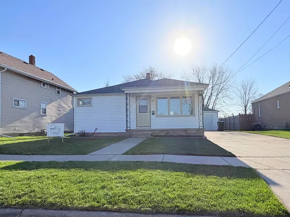 855 Appleton St, Menasha, WI 54952
