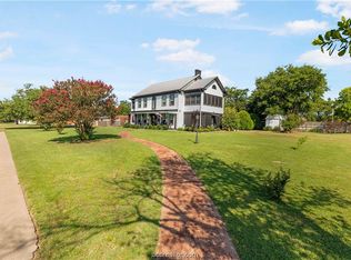 507 E Barton St, Calvert, TX 77837