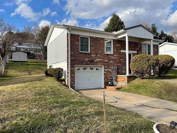 3rd image of 106 Apolla Dr