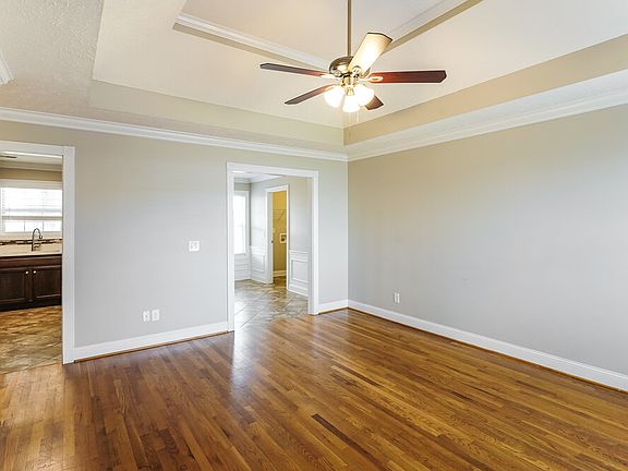 3rd image of 7843 Ellen Dr