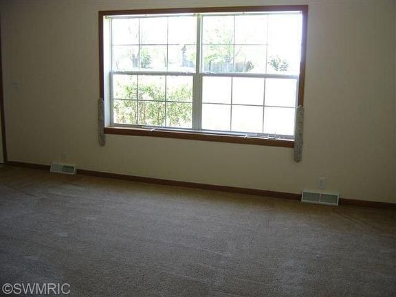 3rd image of 6276 S Green Ave