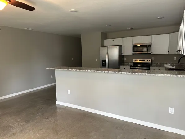 206-208 N Wall Duplex, 206-208 N Wall Ave, Joplin, MO 64801