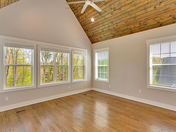 5th image of 555 Kashaya Ln