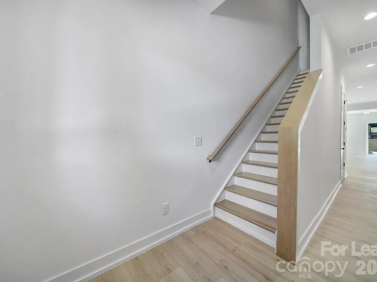 511 Bowman Rd — Photo 4