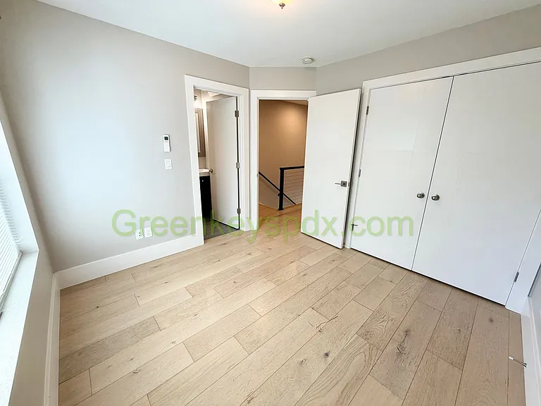 6064 NE 42nd Ave — Photo 12