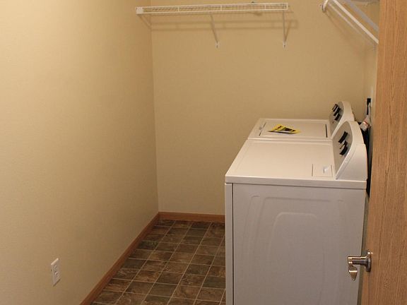 3rd image of 615 33rd Ave W APT 302