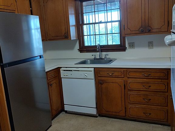 5th image of 6401 Sandpiper Dr