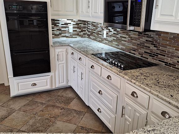 4th image of 6423 La Manga Dr