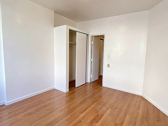 4th image of 540 W 47th St #3N