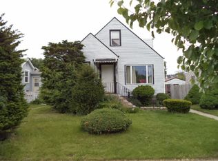 3033 Parkway, Hammond, IN 46323