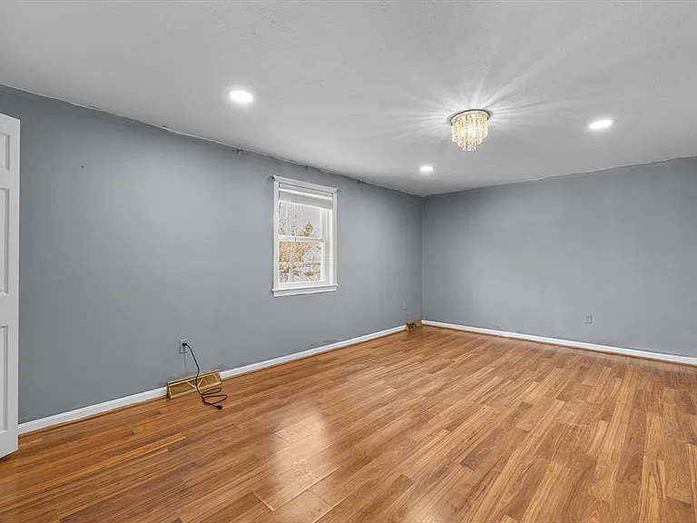 223 Warren St #223 — Photo 12