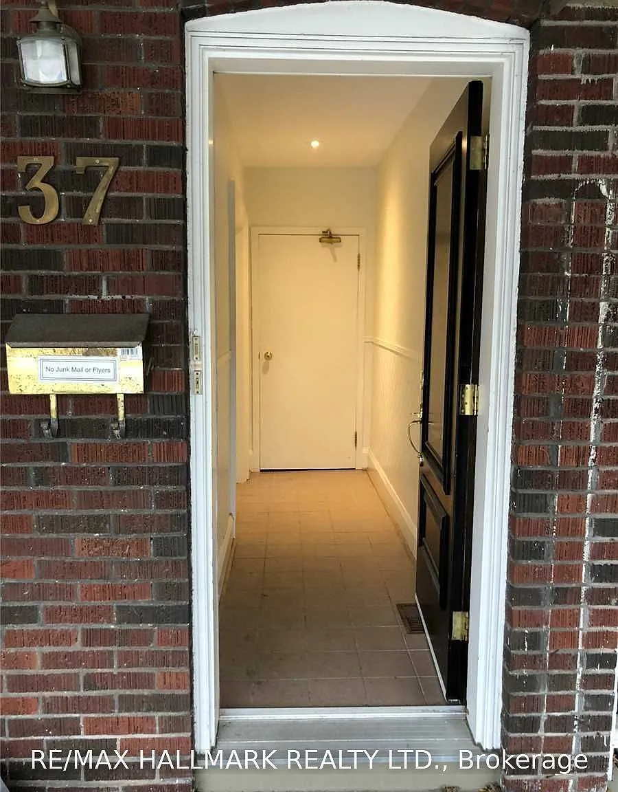 2 bed, $2,800 — Photo 2