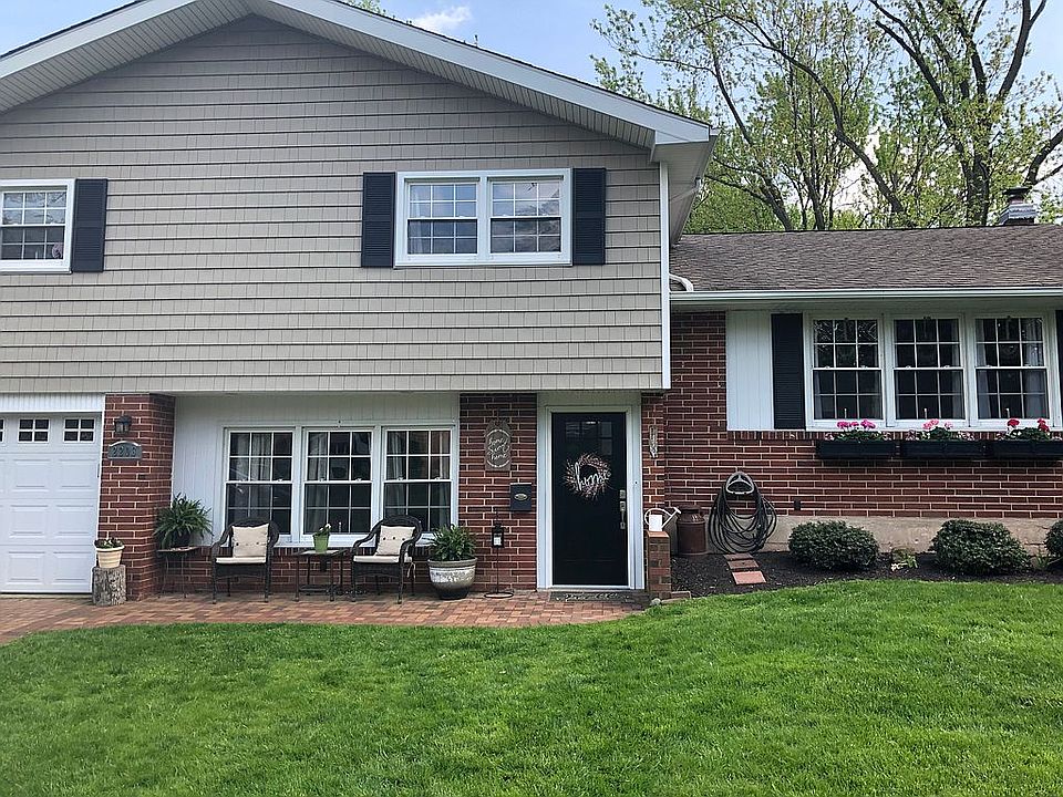 1st image of 2203 Jamaica Dr