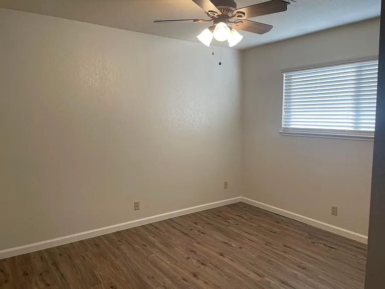 4350 Melody Ln — Photo 16