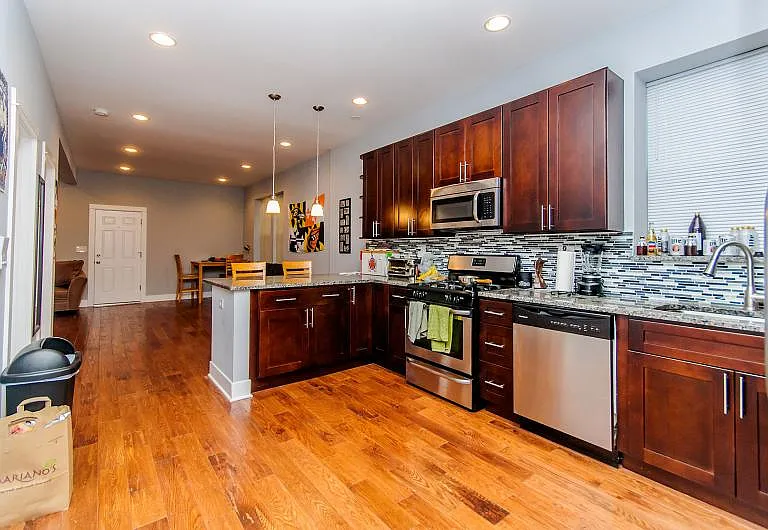 2342 W Augusta Blvd #1R — Photo 1