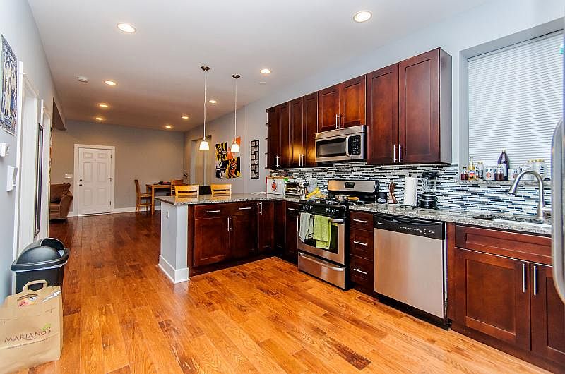 1st image of 2342 W Augusta Blvd #1R
