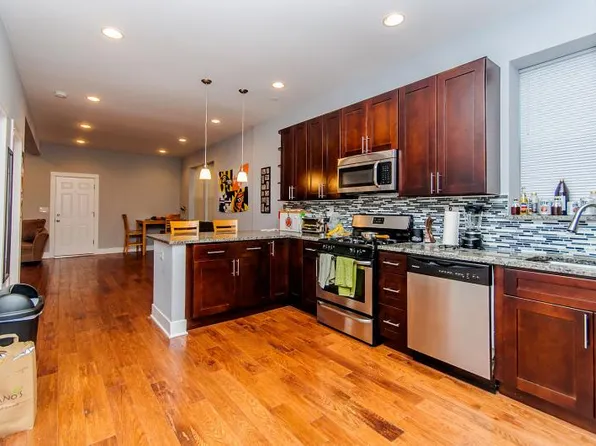 2342 W Augusta Blvd, Chicago, IL